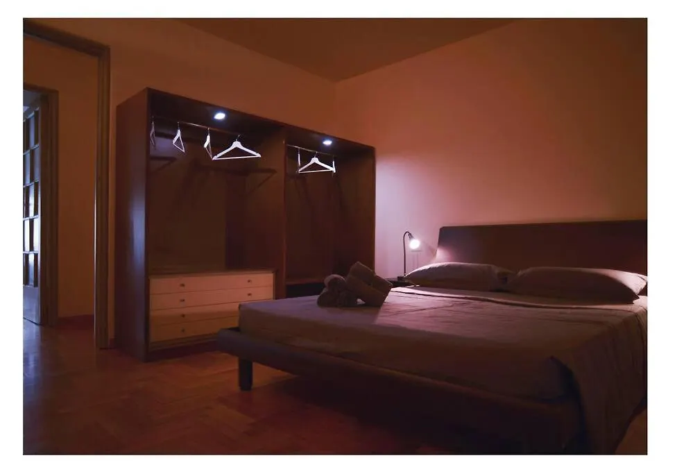 Urban House - Elegant Apartment Brera Milan Center