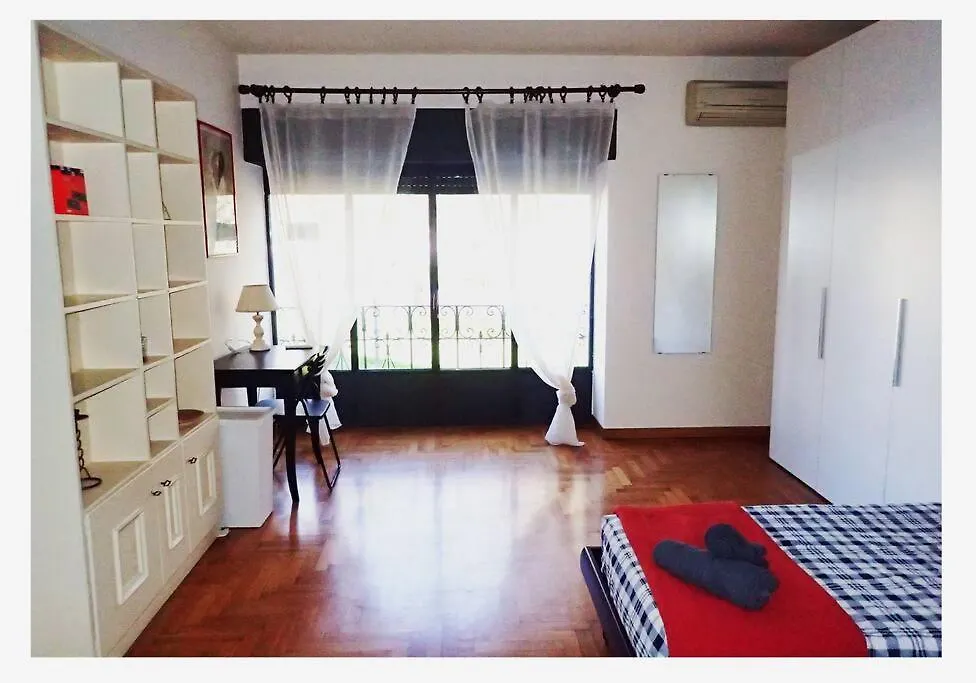 Urban House - Elegant Apartment Brera Milan Center