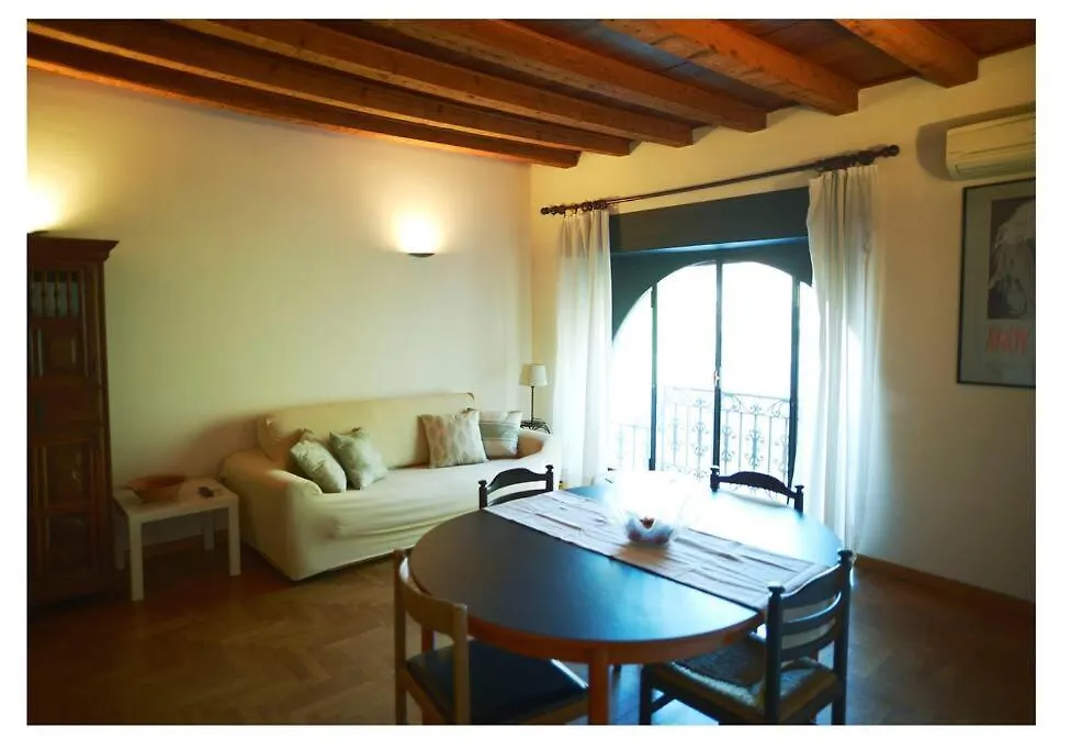 Urban House - Elegant Apartment Brera Milan Center 0*,