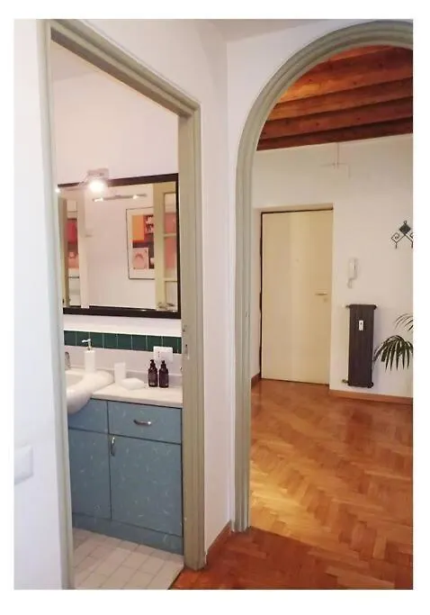 Urban House - Elegant Apartment Brera Milan Center